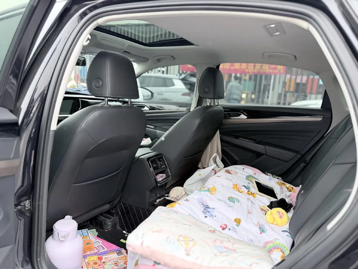 2021 Volkswagen Passat 1.4T 150HP L4 7DCT,autocango,china used car exporter,china ev exporter,chinese used car exporter,chinese used ev exporter