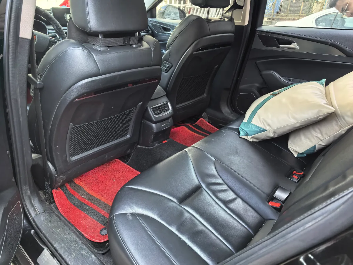 2022 HongQi H5 1.8T 197HP L4 6AT,autocango,china used car exporter,china ev exporter,chinese used car exporter,chinese used ev exporter