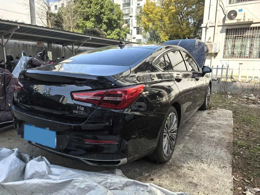 2022 HongQi H5 1.8T 197HP L4 6AT,autocango,china used car exporter,china ev exporter,chinese used car exporter,chinese used ev exporter
