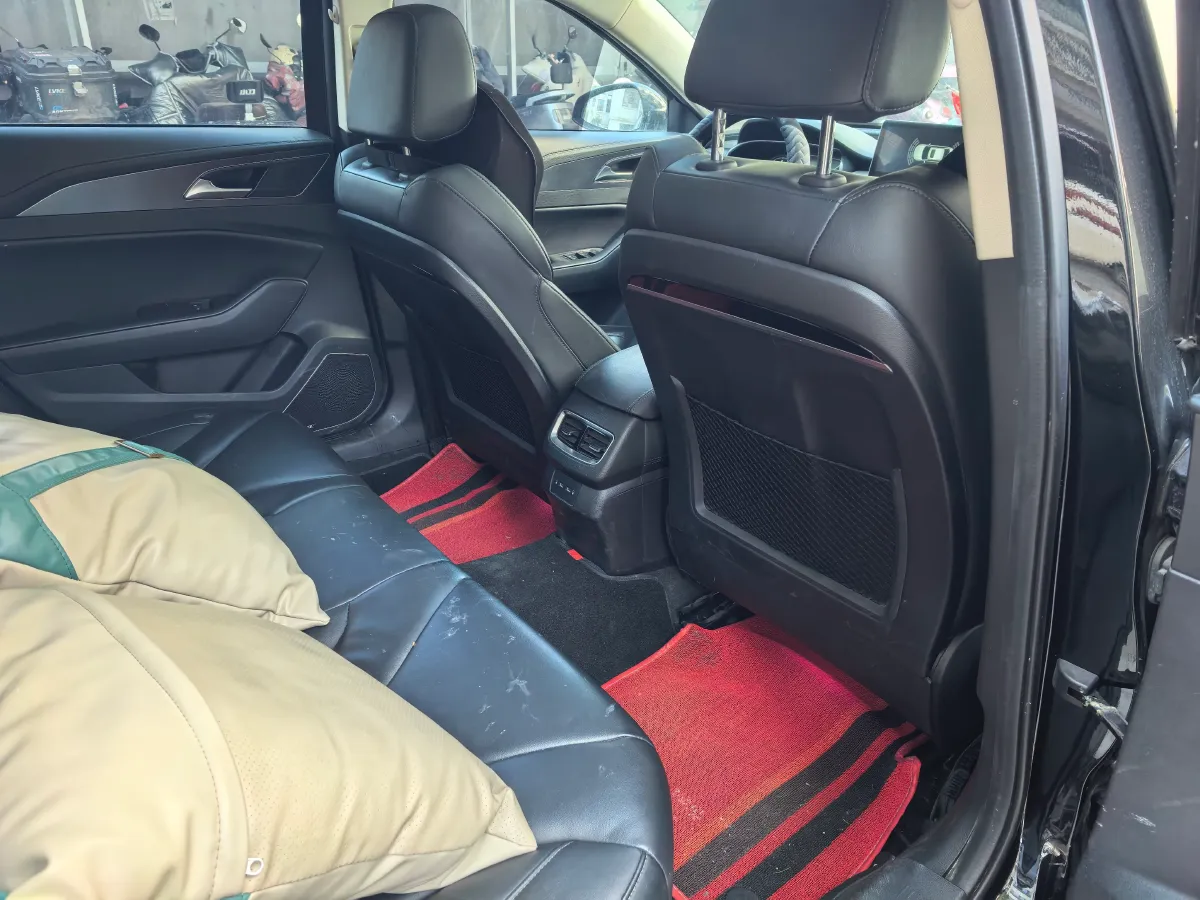 2022 HongQi H5 1.8T 197HP L4 6AT,autocango,china used car exporter,china ev exporter,chinese used car exporter,chinese used ev exporter