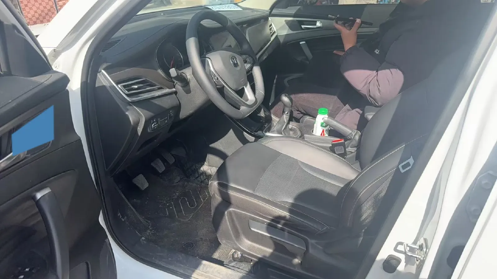 2022 ChangAn Eado 1.6L 128HP L4 5MT,autocango,china used car exporter,china ev exporter,chinese used car exporter,chinese used ev exporter