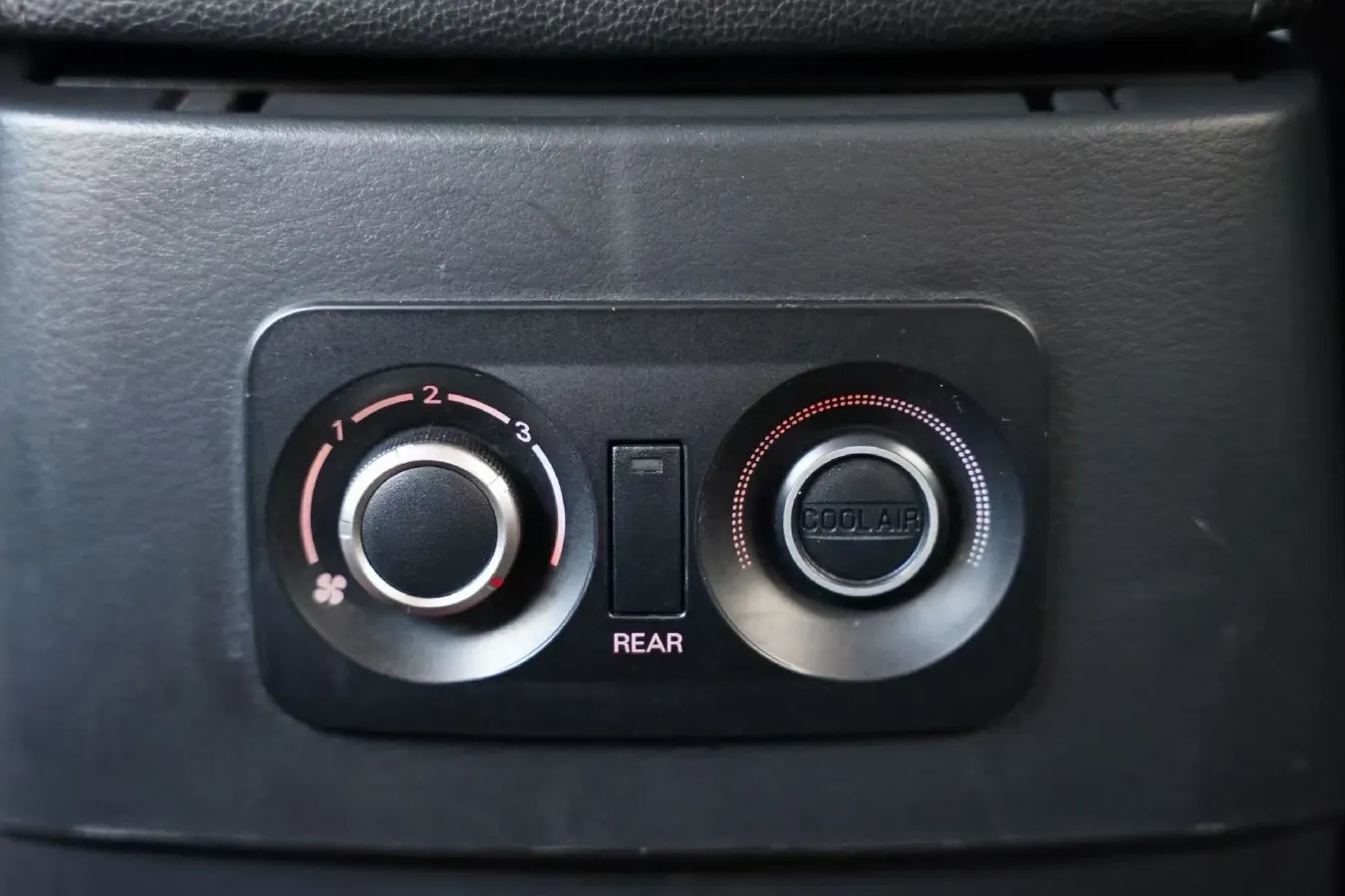 2020 Mitsubishi Pajero 3.0L 174HP V6 5AT,autocango,china used car exporter,china ev exporter,chinese used car exporter,chinese used ev exporter