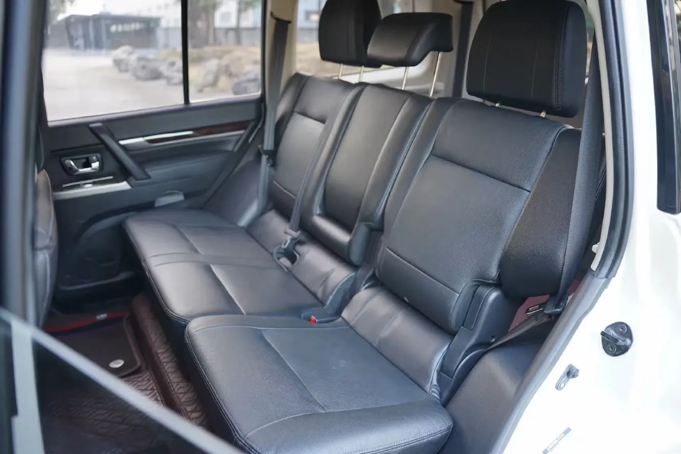 2020 Mitsubishi Pajero 3.0L 174HP V6 5AT,autocango,china used car exporter,china ev exporter,chinese used car exporter,chinese used ev exporter