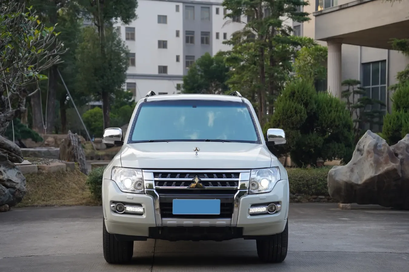 2020 Mitsubishi Pajero 3.0L 174HP V6 5AT,autocango,china used car exporter,china ev exporter,chinese used car exporter,chinese used ev exporter