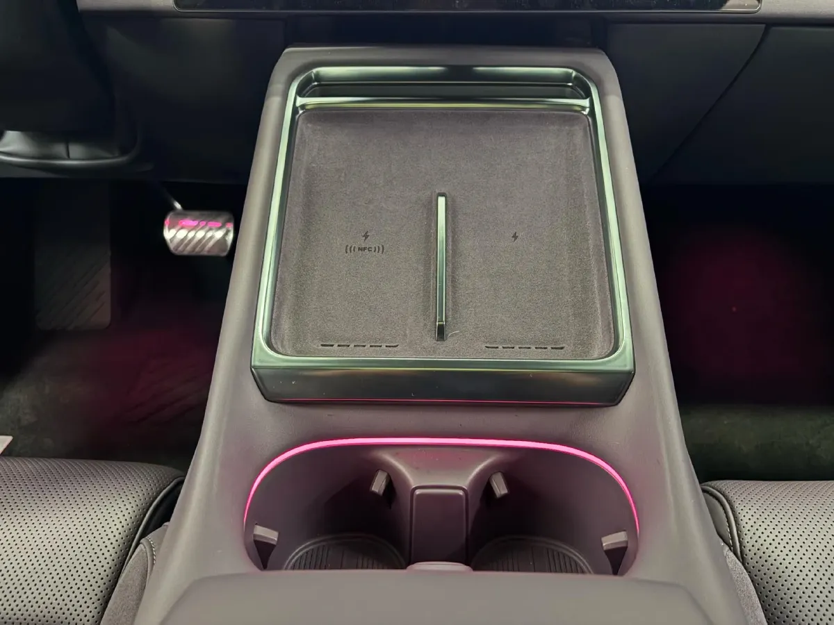 2025 Xpeng P7 BEV,autocango,china used car exporter,china ev exporter,chinese used car exporter,chinese used ev exporter