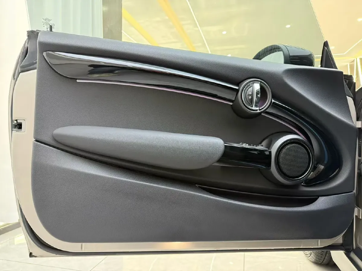 2022 MINI MINI 2.0T 192HP L4 7DCT,autocango,china used car exporter,china ev exporter,chinese used car exporter,chinese used ev exporter