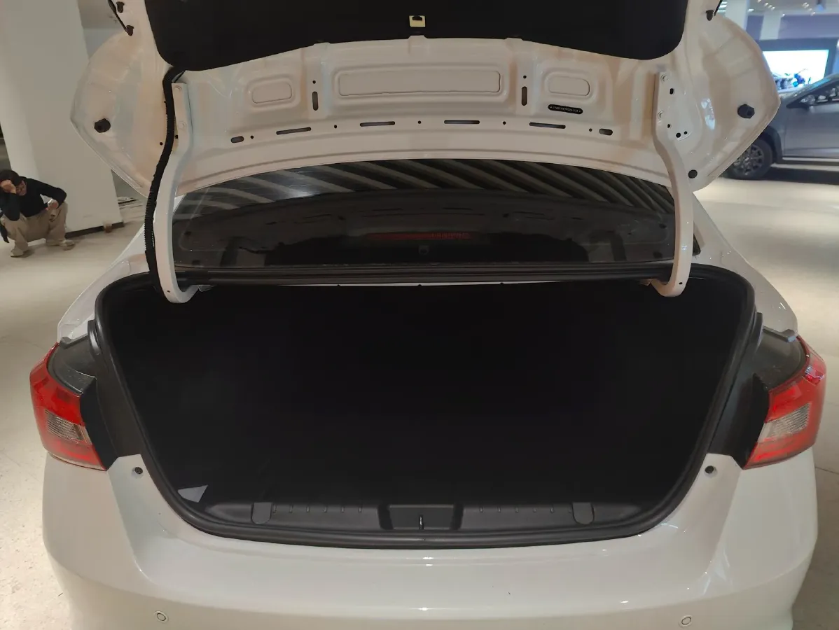 2021 Chery Arrizo 5 1.5L 116HP L4 5MT,autocango,china used car exporter,china ev exporter,chinese used car exporter,chinese used ev exporter