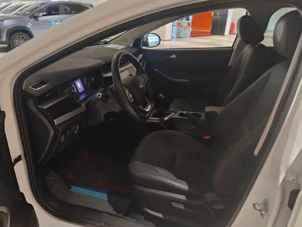 2021 Chery Arrizo 5 1.5L 116HP L4 5MT,autocango,china used car exporter,china ev exporter,chinese used car exporter,chinese used ev exporter