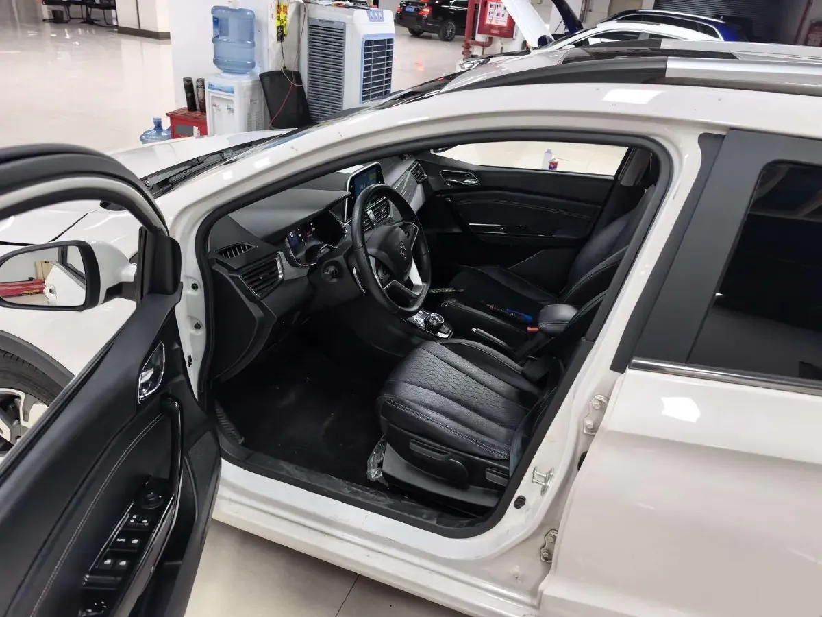 2018 BaoJun 310W 1.5L 112HP L4 5AMT,autocango,china used car exporter,china ev exporter,chinese used car exporter,chinese used ev exporter