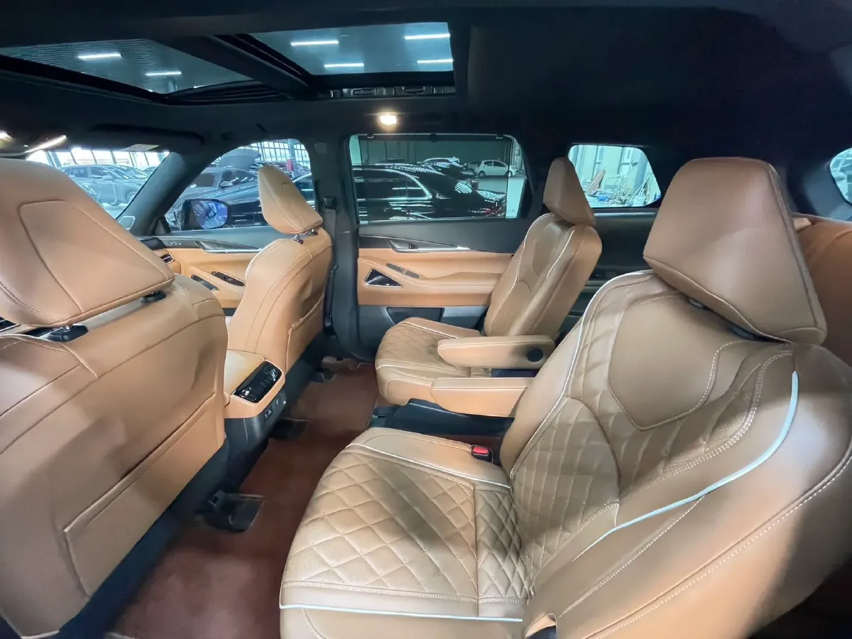 2022 Infiniti QX60 2.0T 252HP L4 9AT,autocango,china used car exporter,china ev exporter,chinese used car exporter,chinese used ev exporter