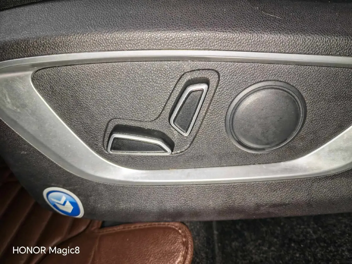 2022 ChangAn CS75 Plus 1.5T 178HP L4 6AT,autocango,china used car exporter,china ev exporter,chinese used car exporter,chinese used ev exporter