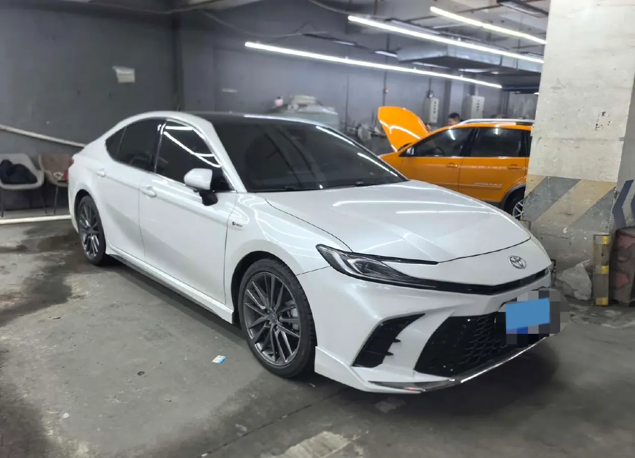 2024 Toyota Camry 2.0L 152HP L4 E-CVT Hybrid,autocango,china used car exporter,china ev exporter,chinese used car exporter,chinese used ev exporter