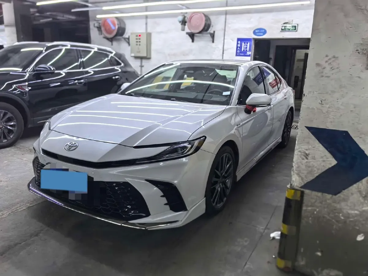 2024 Toyota Camry 2.0L 152HP L4 E-CVT Hybrid,autocango,china used car exporter,china ev exporter,chinese used car exporter,chinese used ev exporter