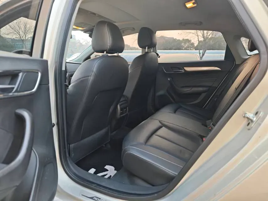 2017 Roewe i6 1.0T 125HP L3 2AT PHEV,autocango,china used car exporter,china ev exporter,chinese used car exporter,chinese used ev exporter