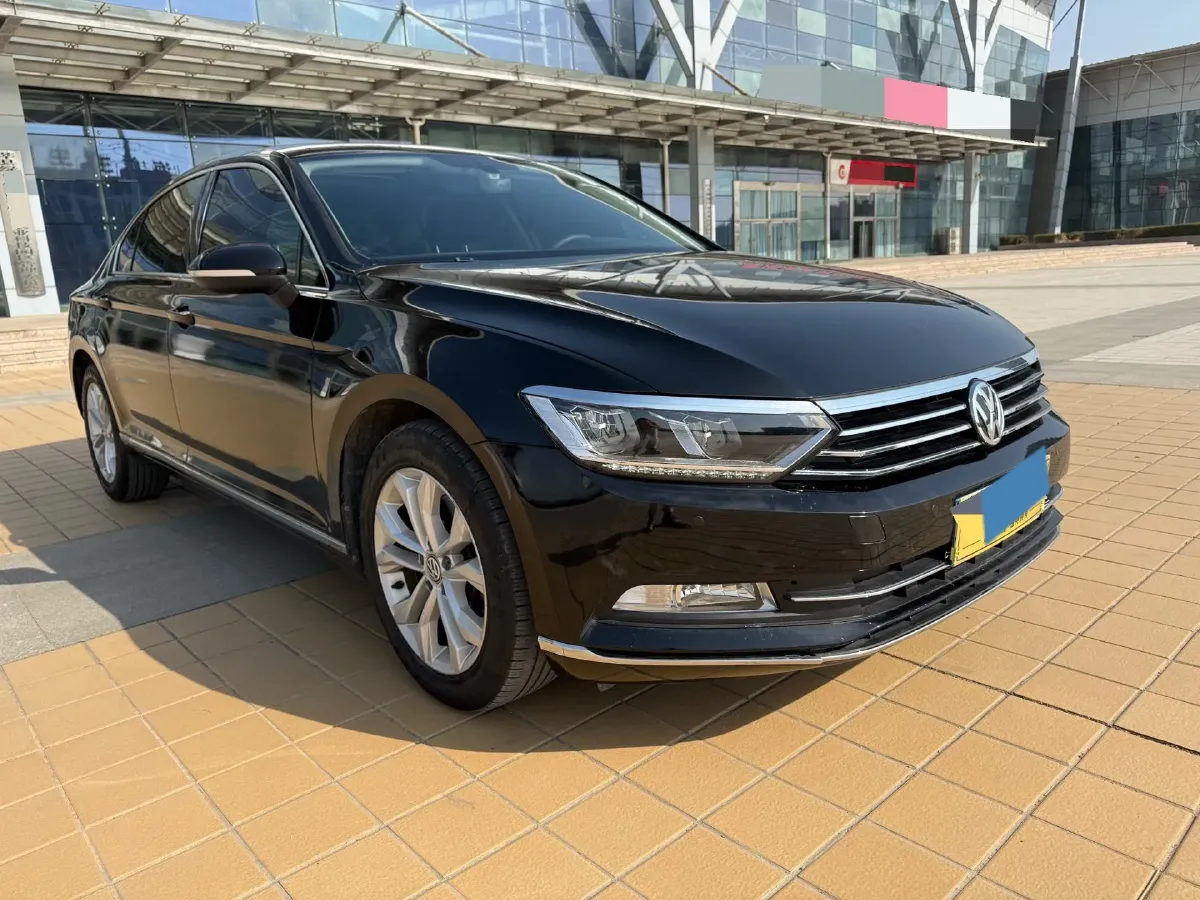 2018 Volkswagen Magotan 1.8T 180HP L4 7DCT,autocango,china used car exporter,china ev exporter,chinese used car exporter,chinese used ev exporter