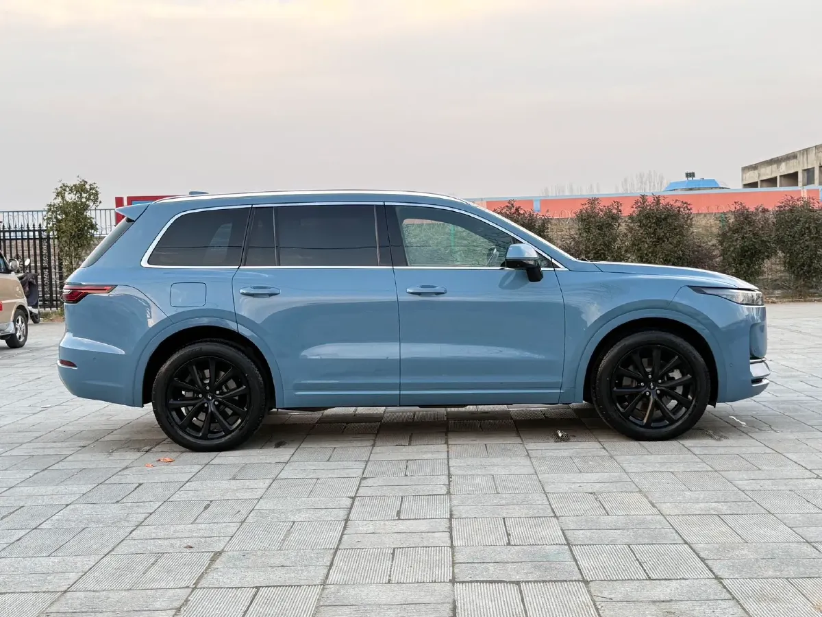 2021 Li ONE Range Extended 131HP REEV 40.5KWH,autocango,china used car exporter,china ev exporter,chinese used car exporter,chinese used ev exporter