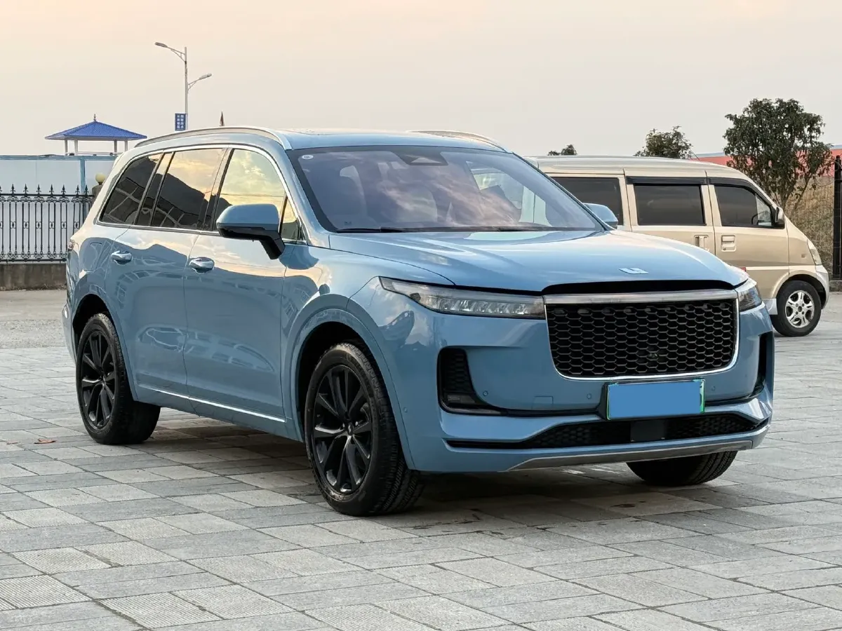 2021 Li ONE Range Extended 131HP REEV 40.5KWH,autocango,china used car exporter,china ev exporter,chinese used car exporter,chinese used ev exporter