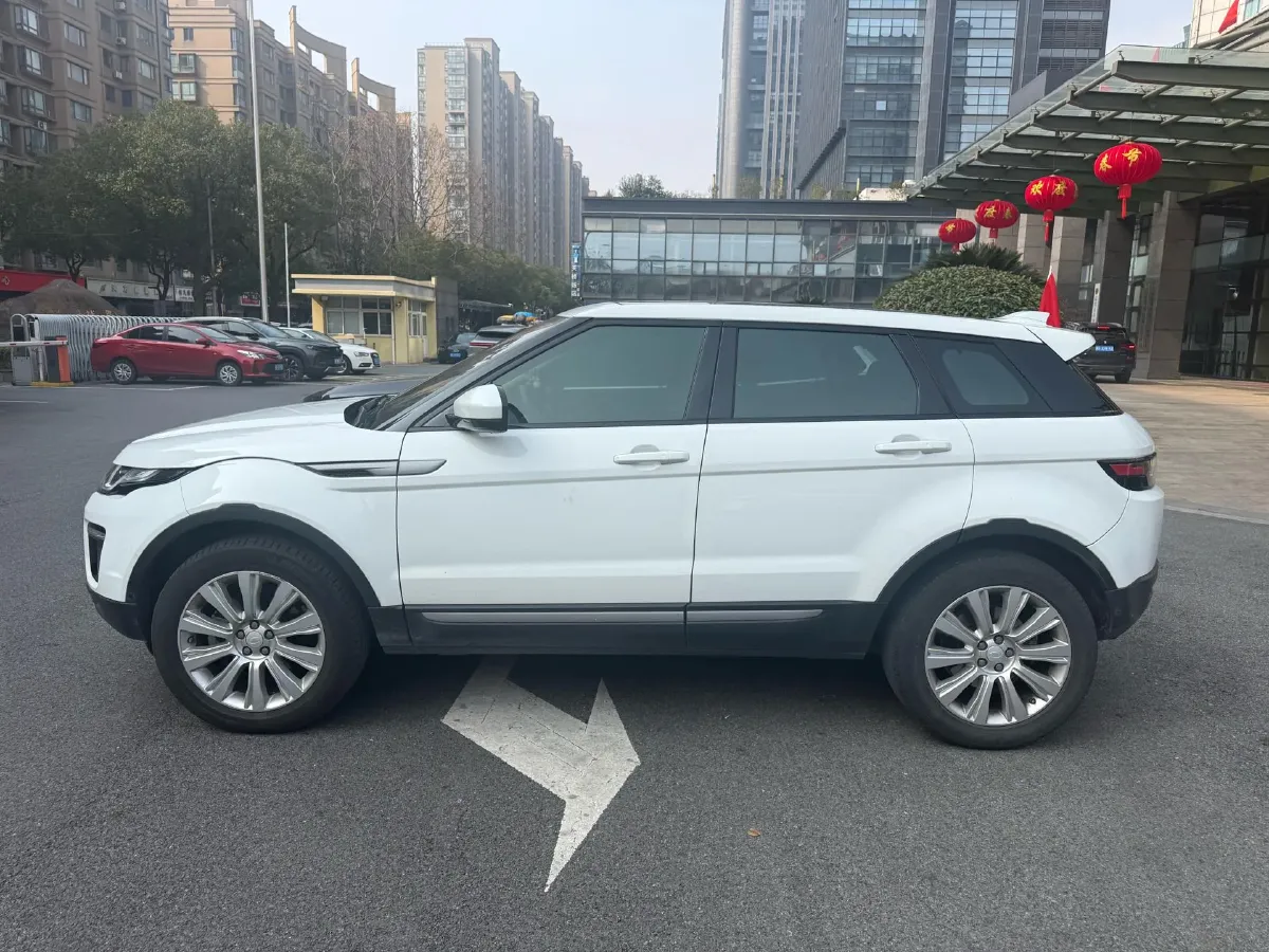 2018 Land Rover Range Rover Evoque 2.0T 241HP L4 9AT,autocango,china used car exporter,china ev exporter,chinese used car exporter,chinese used ev exporter