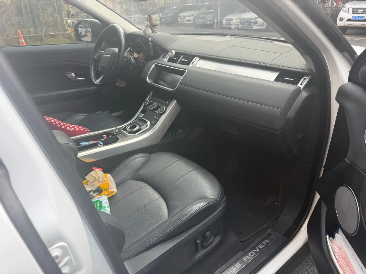 2018 Land Rover Range Rover Evoque 2.0T 241HP L4 9AT,autocango,china used car exporter,china ev exporter,chinese used car exporter,chinese used ev exporter