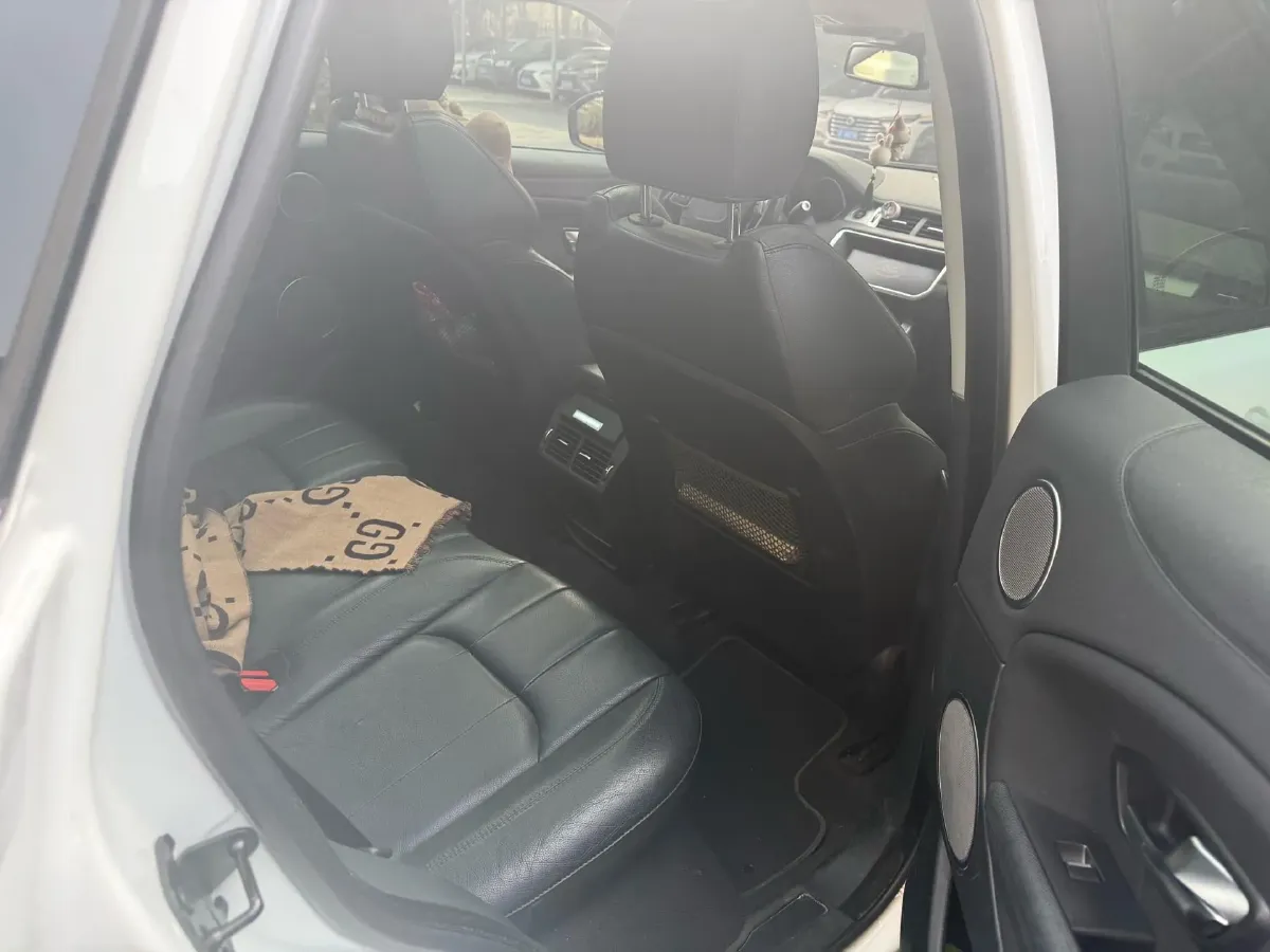 2018 Land Rover Range Rover Evoque 2.0T 241HP L4 9AT,autocango,china used car exporter,china ev exporter,chinese used car exporter,chinese used ev exporter