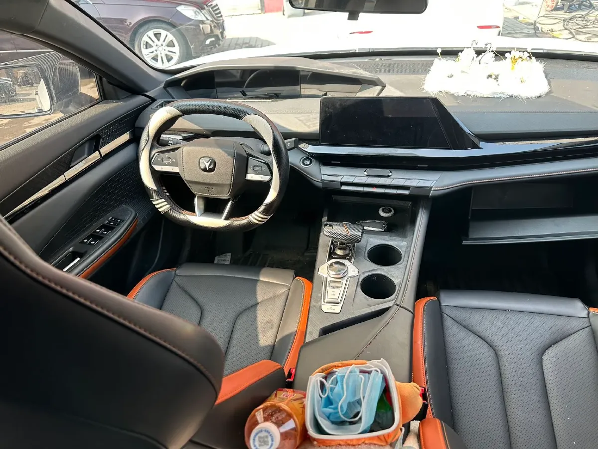 2023 ChangAn UNI-V 1.5T 188HP L4 7DCT,autocango,china used car exporter,china ev exporter,chinese used car exporter,chinese used ev exporter