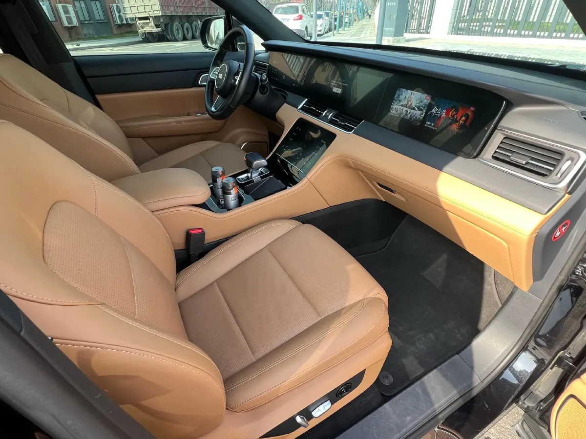 2021 Li ONE Range Extended 131HP REEV 40.5KWH,autocango,china used car exporter,china ev exporter,chinese used car exporter,chinese used ev exporter