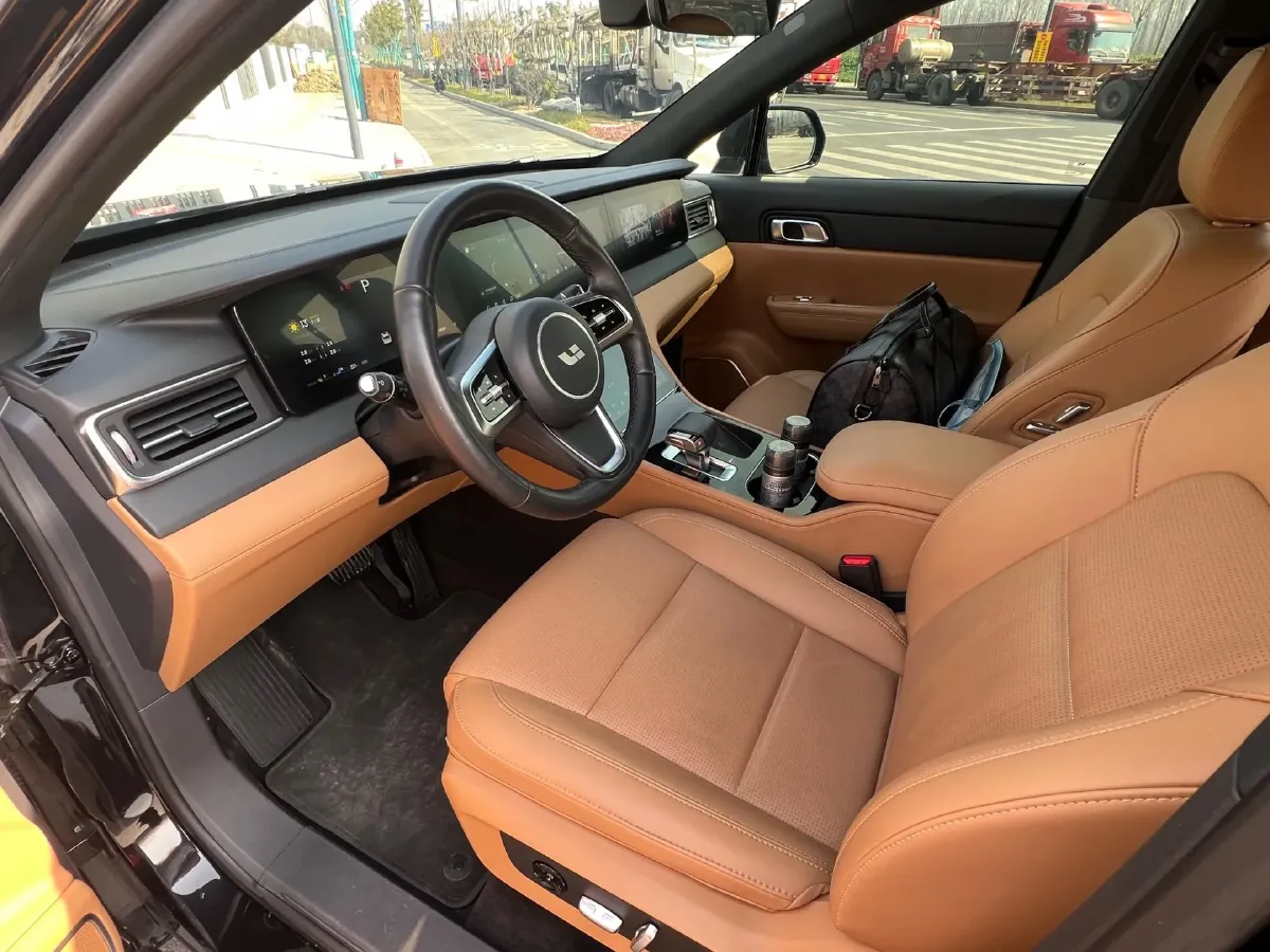 2021 Li ONE Range Extended 131HP REEV 40.5KWH,autocango,china used car exporter,china ev exporter,chinese used car exporter,chinese used ev exporter