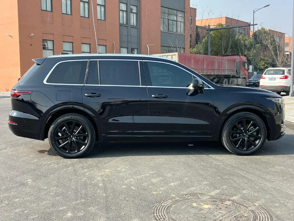2021 Li ONE Range Extended 131HP REEV 40.5KWH,autocango,china used car exporter,china ev exporter,chinese used car exporter,chinese used ev exporter
