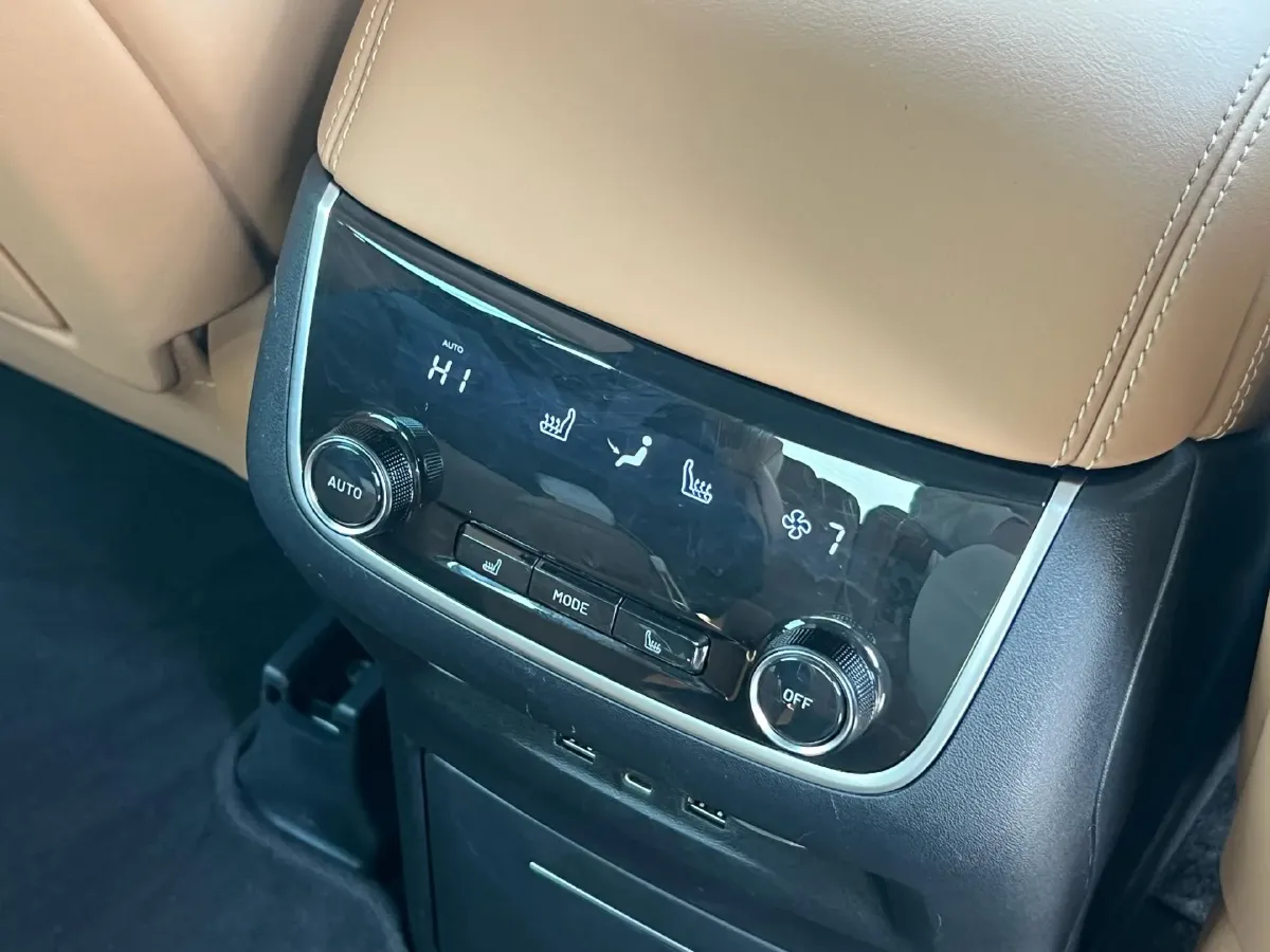 2021 Li ONE Range Extended 131HP REEV 40.5KWH,autocango,china used car exporter,china ev exporter,chinese used car exporter,chinese used ev exporter