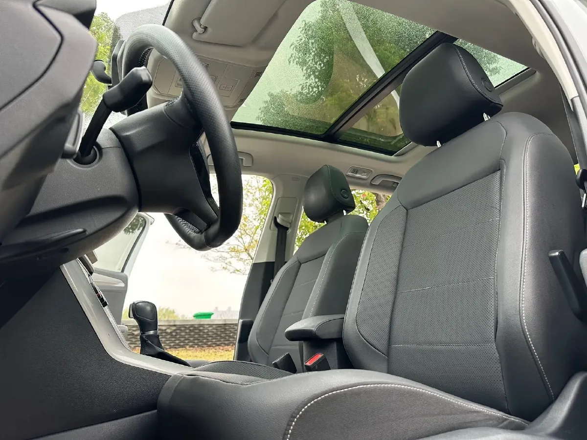 2021 Volkswagen T-Roc 1.4T 150HP L4 7DCT,autocango,china used car exporter,china ev exporter,chinese used car exporter,chinese used ev exporter