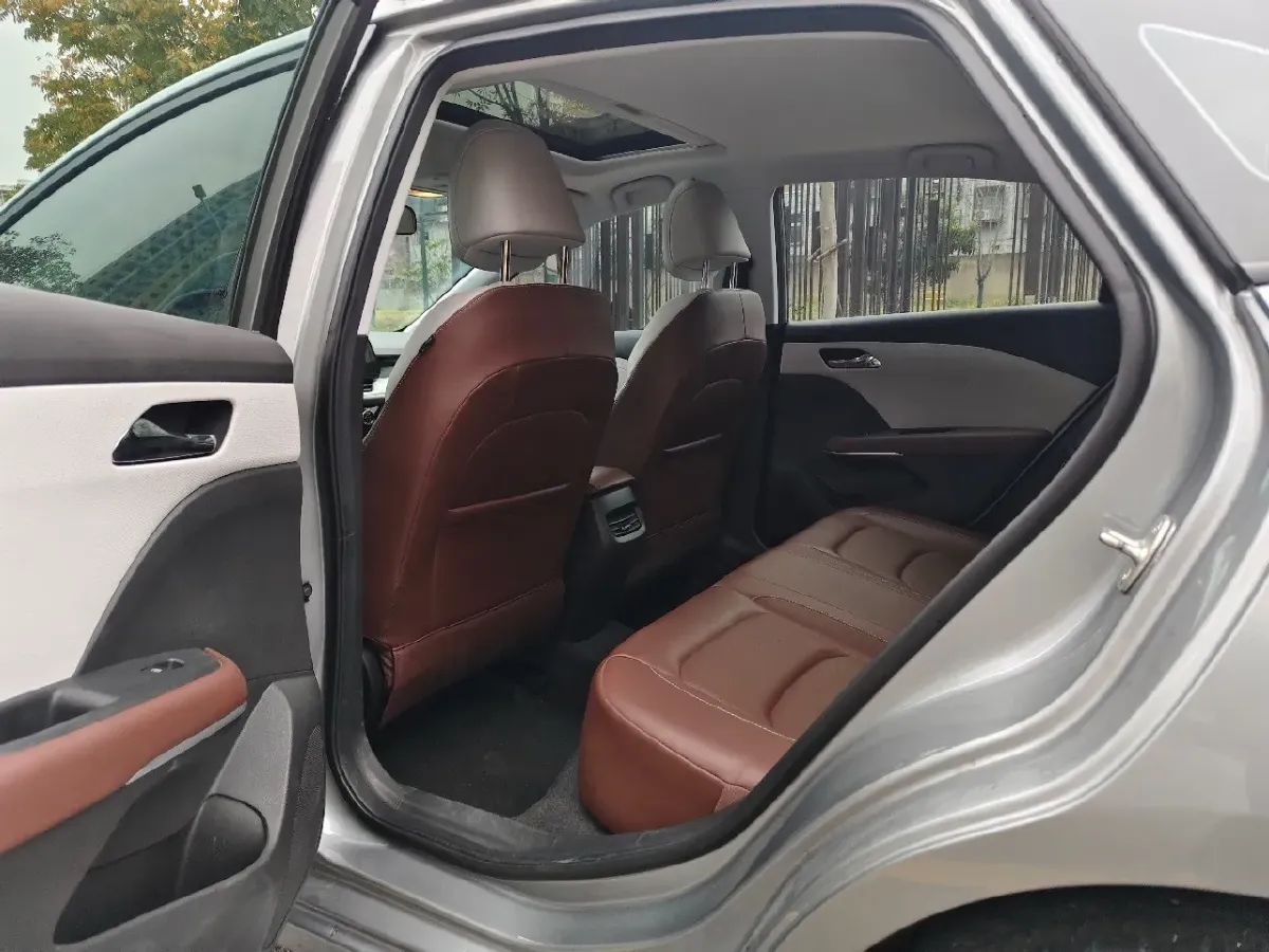 2023 Chevrolet Monza 1.5L 113HP L4 6DCT,autocango,china used car exporter,china ev exporter,chinese used car exporter,chinese used ev exporter