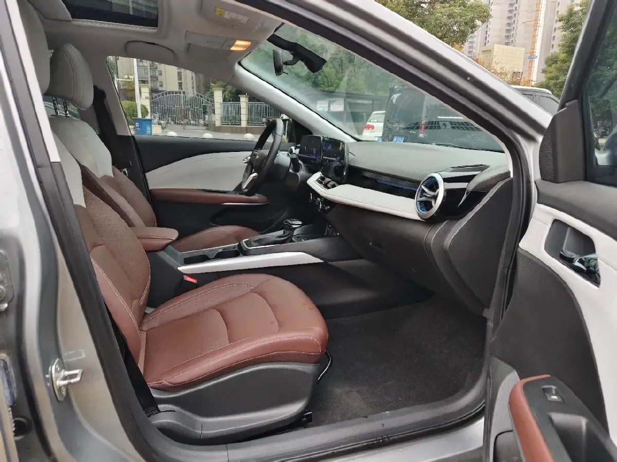 2023 Chevrolet Monza 1.5L 113HP L4 6DCT,autocango,china used car exporter,china ev exporter,chinese used car exporter,chinese used ev exporter