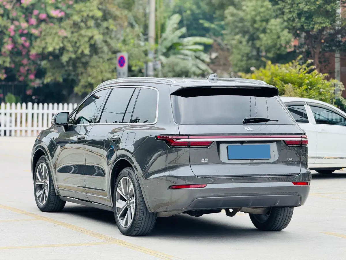 2021 Li ONE Range Extended 131HP REEV 40.5KWH,autocango,china used car exporter,china ev exporter,chinese used car exporter,chinese used ev exporter