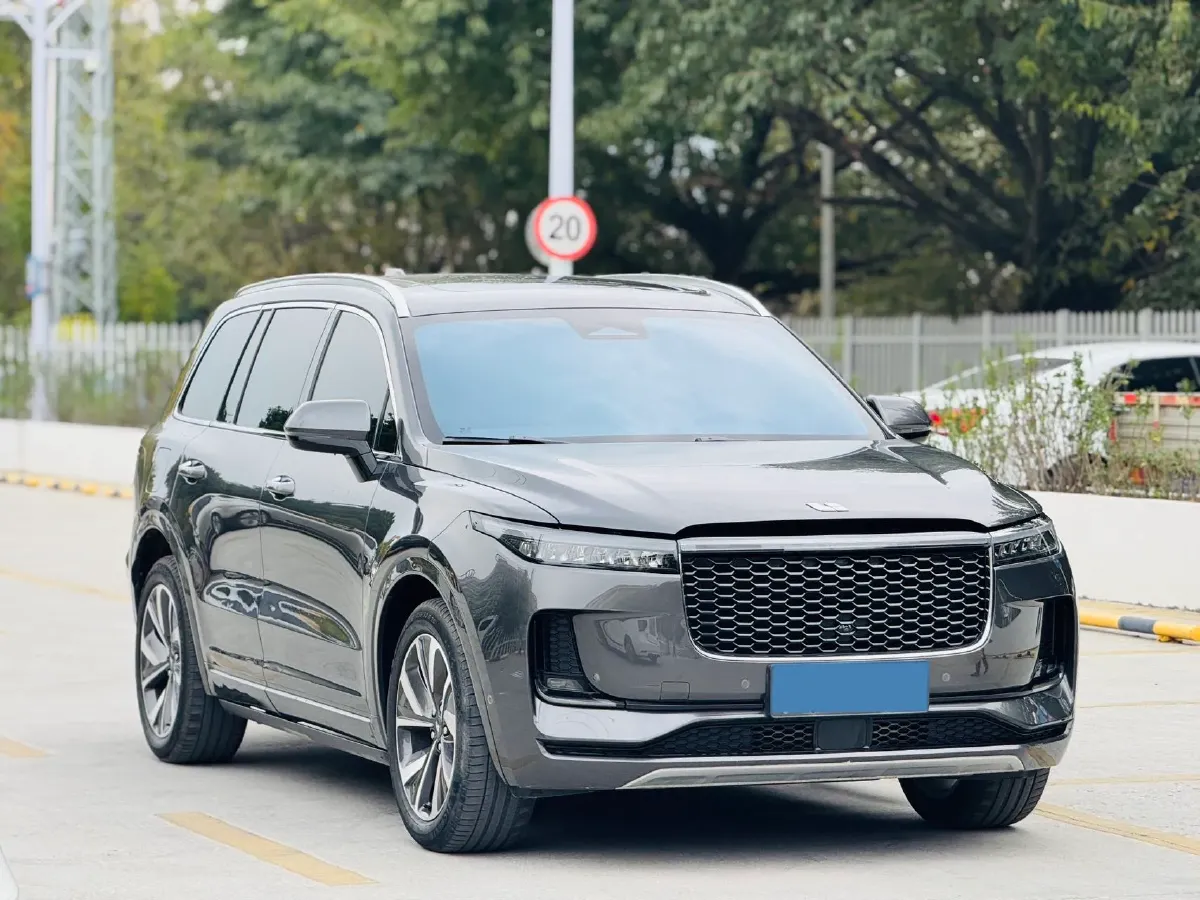 2021 Li ONE Range Extended 131HP REEV 40.5KWH,autocango,china used car exporter,china ev exporter,chinese used car exporter,chinese used ev exporter