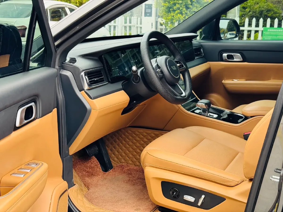 2021 Li ONE Range Extended 131HP REEV 40.5KWH,autocango,china used car exporter,china ev exporter,chinese used car exporter,chinese used ev exporter