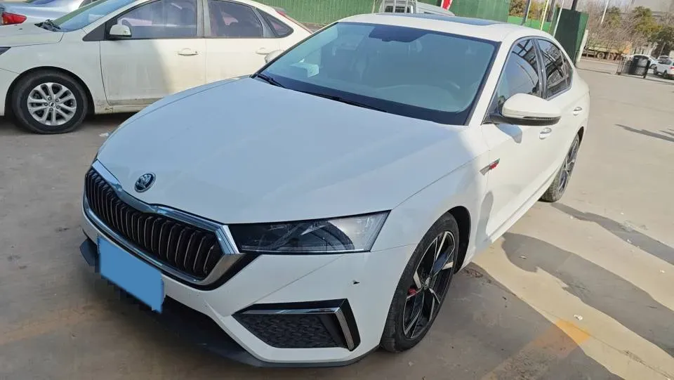 2021 Skoda Octavia 1.4T 150HP L4 7DCT,autocango,china used car exporter,china ev exporter,chinese used car exporter,chinese used ev exporter