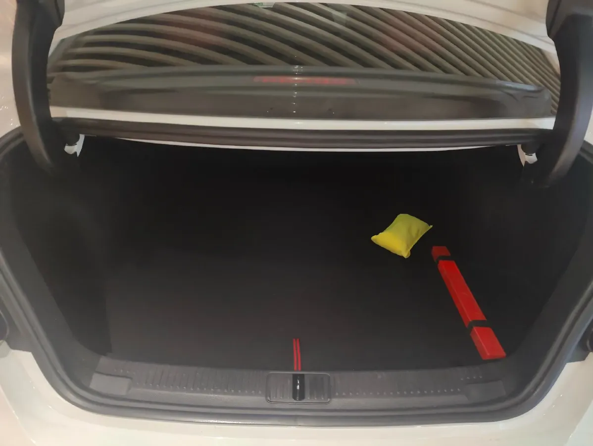 2023 MG 5 1.5L 129HP L4 5MT,autocango,china used car exporter,china ev exporter,chinese used car exporter,chinese used ev exporter