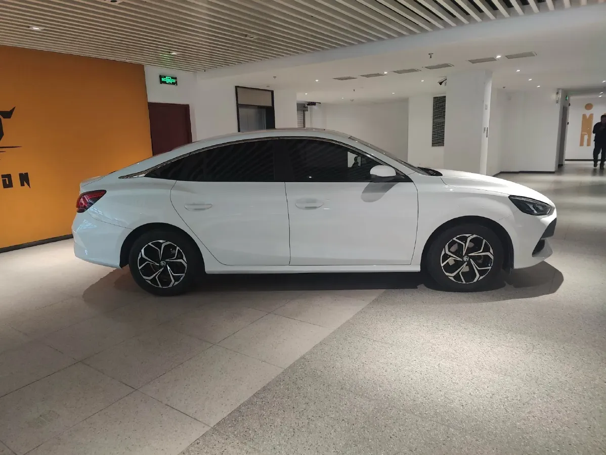 2023 MG 5 1.5L 129HP L4 5MT,autocango,china used car exporter,china ev exporter,chinese used car exporter,chinese used ev exporter