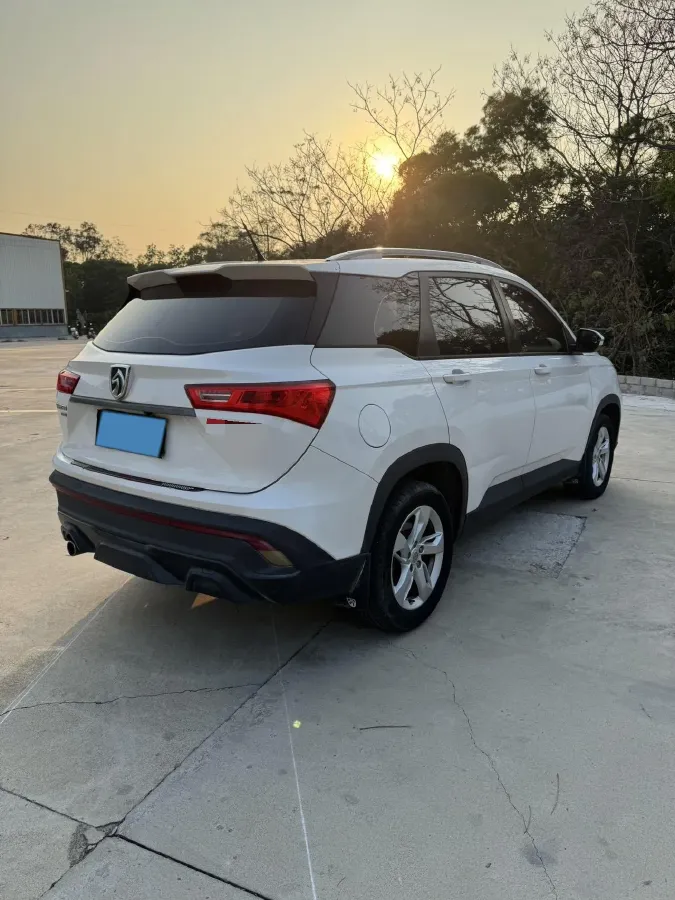 2019 BaoJun 530 1.5T 150HP L4 6MT,autocango,china used car exporter,china ev exporter,chinese used car exporter,chinese used ev exporter