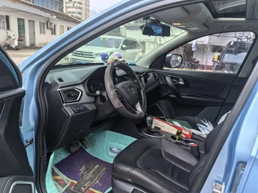 2017 FAW Senia R7 1.6L 116HP L4 6AT,autocango,china used car exporter,china ev exporter,chinese used car exporter,chinese used ev exporter