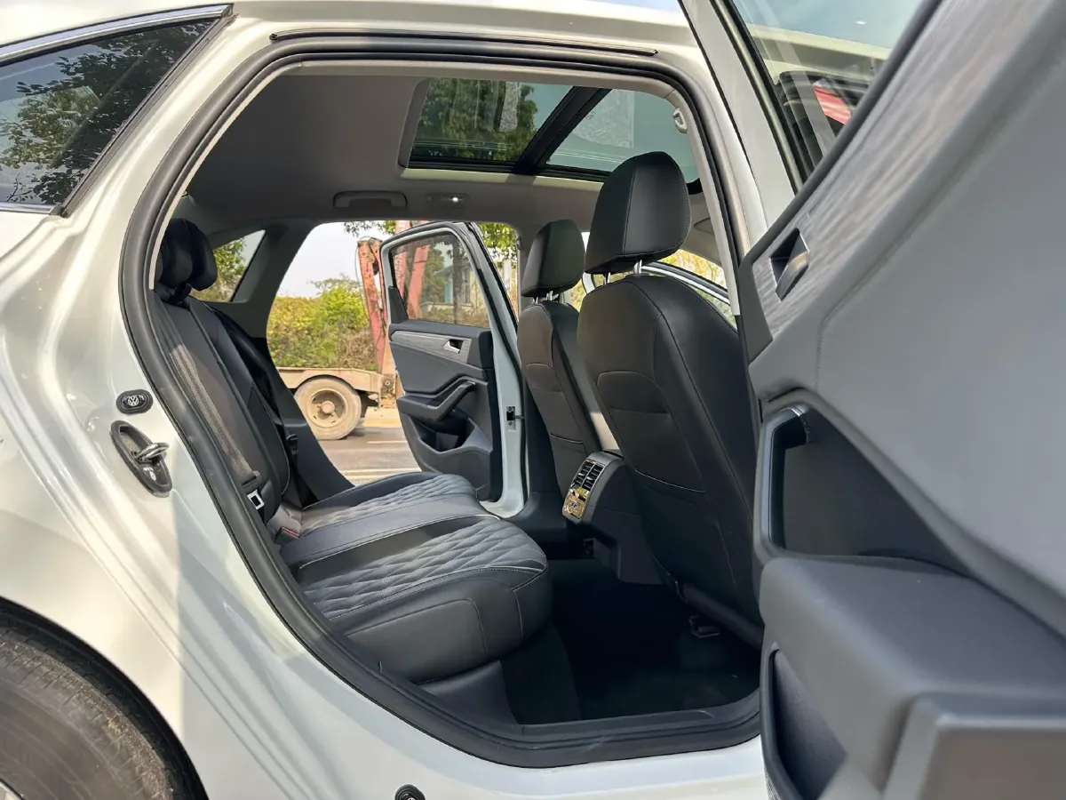 2023 Volkswagen Sagitar 1.4T 150HP L4 7DCT,autocango,china used car exporter,china ev exporter,chinese used car exporter,chinese used ev exporter