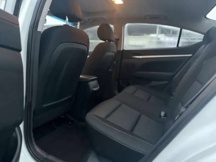 2016 Hyundai Elantra 1.6L 130HP L4 6AT,autocango,china used car exporter,china ev exporter,chinese used car exporter,chinese used ev exporter