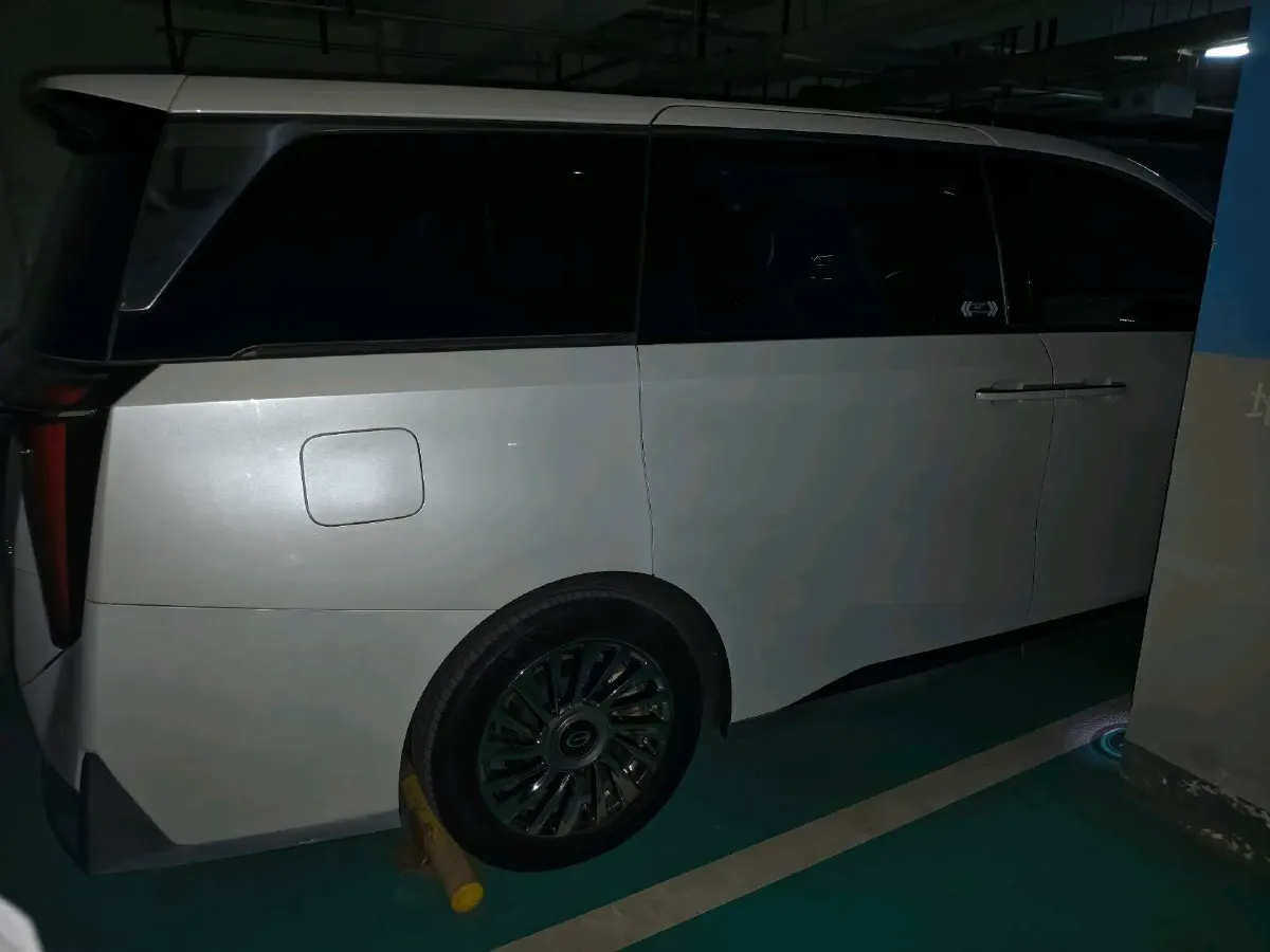 2023 GAC Trumpchi M8 2.0T 252HP L4 8AT,autocango,china used car exporter,china ev exporter,chinese used car exporter,chinese used ev exporter