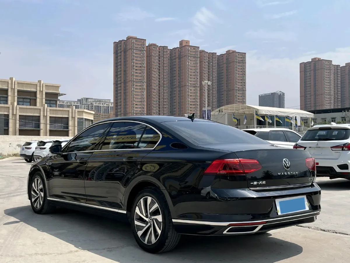 2022 Volkswagen Magotan GTE 1.4T 150HP L4 6DCT PHEV 13KWH,autocango,china used car exporter,china ev exporter,chinese used car exporter,chinese used ev exporter