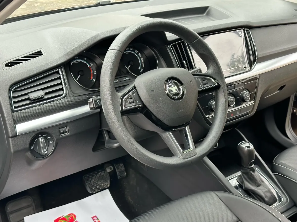 2021 Skoda Kamiq 1.5L 112HP L4 6AT,autocango,china used car exporter,china ev exporter,chinese used car exporter,chinese used ev exporter