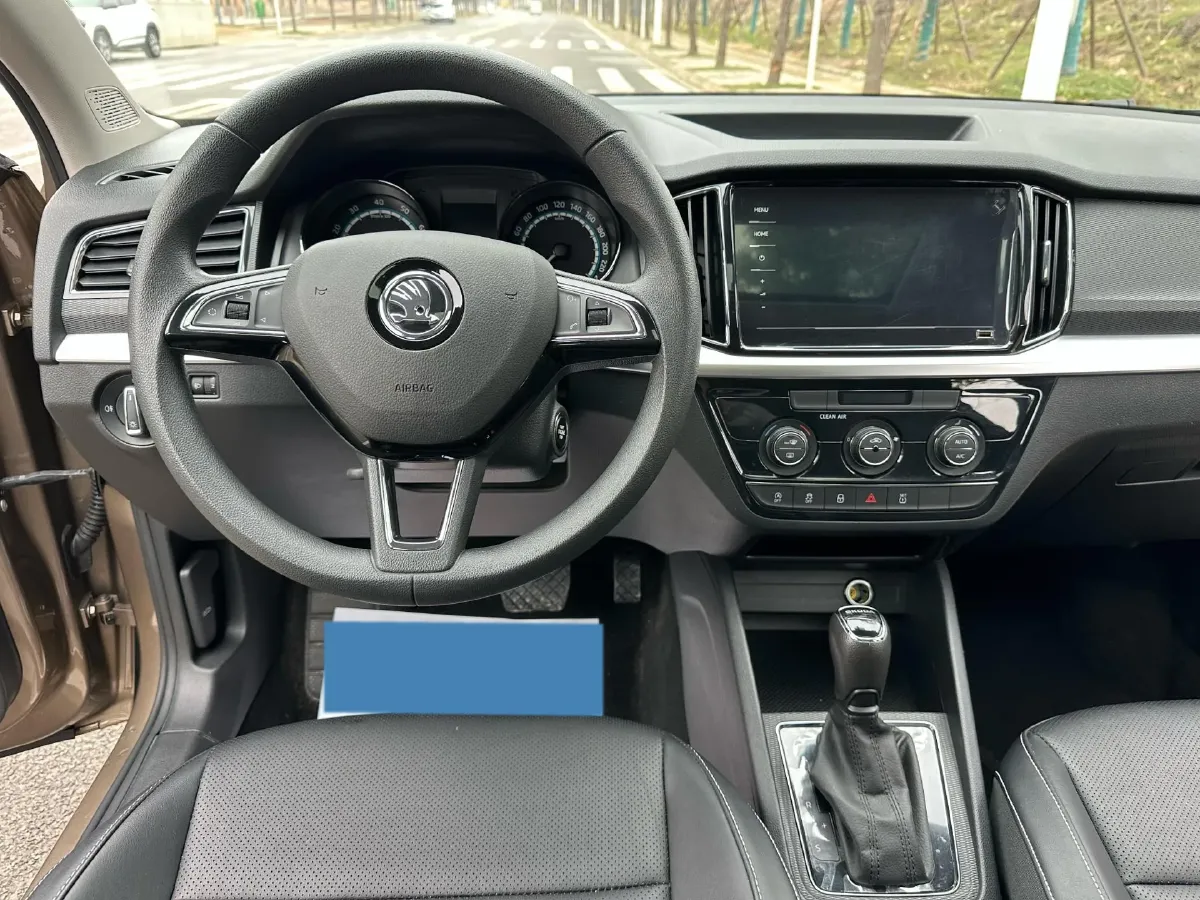 2021 Skoda Kamiq 1.5L 112HP L4 6AT,autocango,china used car exporter,china ev exporter,chinese used car exporter,chinese used ev exporter