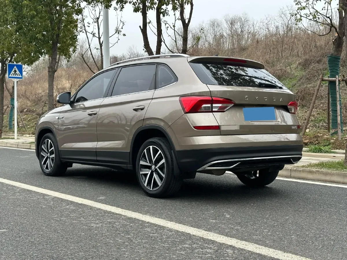 2021 Skoda Kamiq 1.5L 112HP L4 6AT,autocango,china used car exporter,china ev exporter,chinese used car exporter,chinese used ev exporter