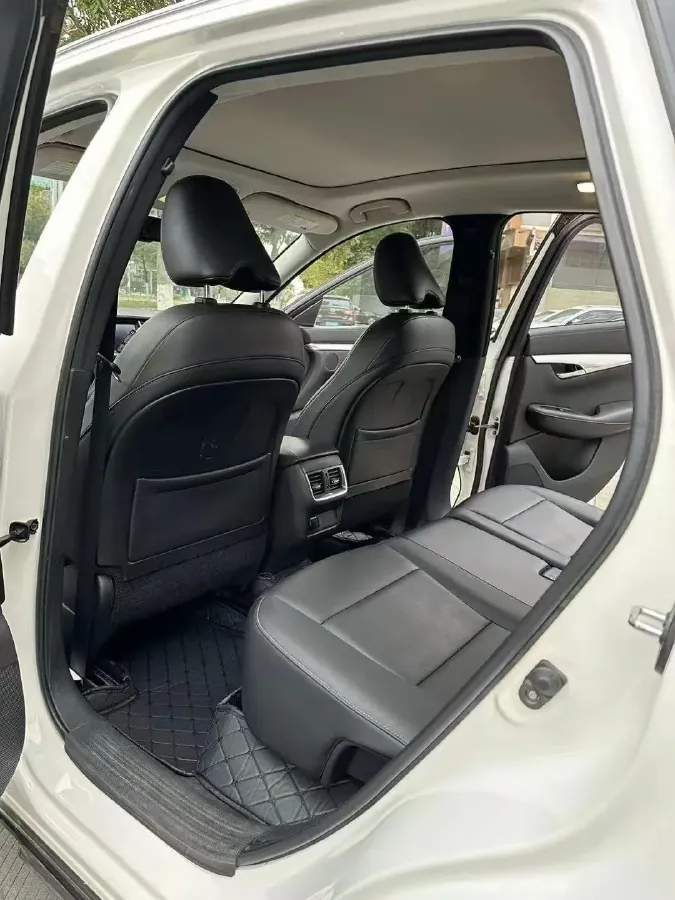 2018 Infiniti QX30 2.0T 211HP L4 7DCT,autocango,china used car exporter,china ev exporter,chinese used car exporter,chinese used ev exporter