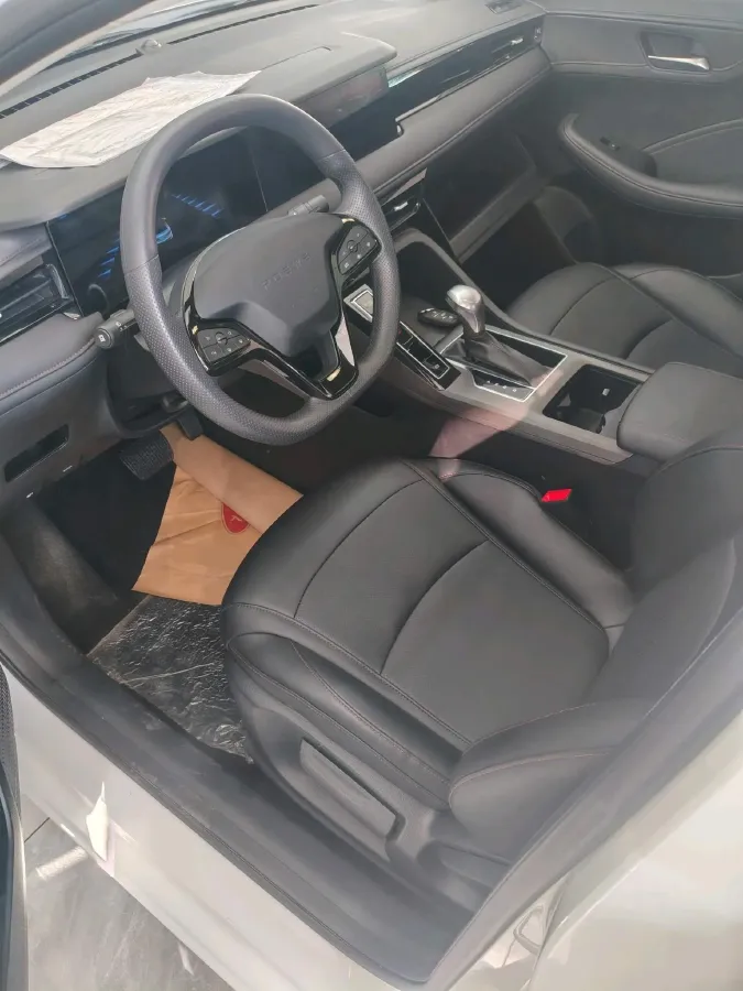 2023 Roewe i5 1.5L 129HP L4 CVT,autocango,china used car exporter,china ev exporter,chinese used car exporter,chinese used ev exporter