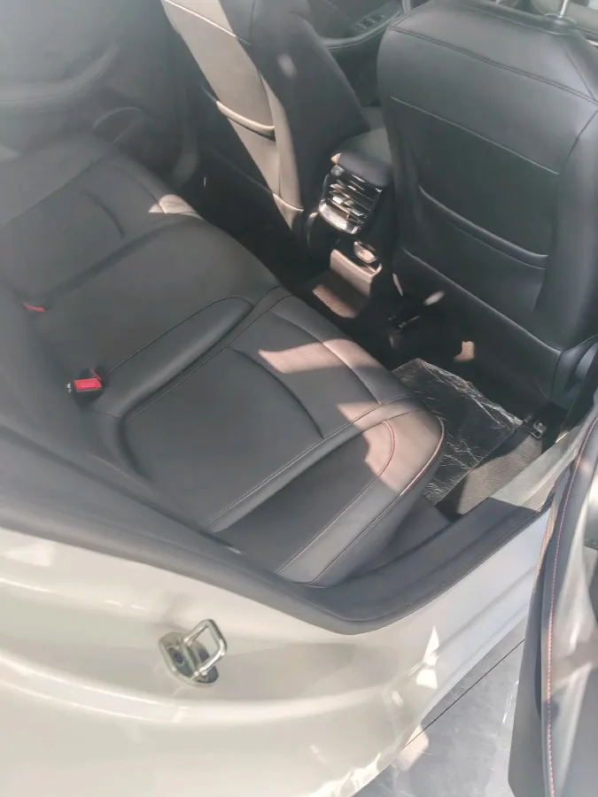 2023 Roewe i5 1.5L 129HP L4 CVT,autocango,china used car exporter,china ev exporter,chinese used car exporter,chinese used ev exporter